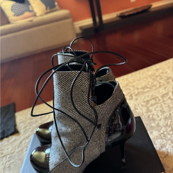 Beautiful and Authentic Saint Laurent stiletto boots! - Picture 9 of 10